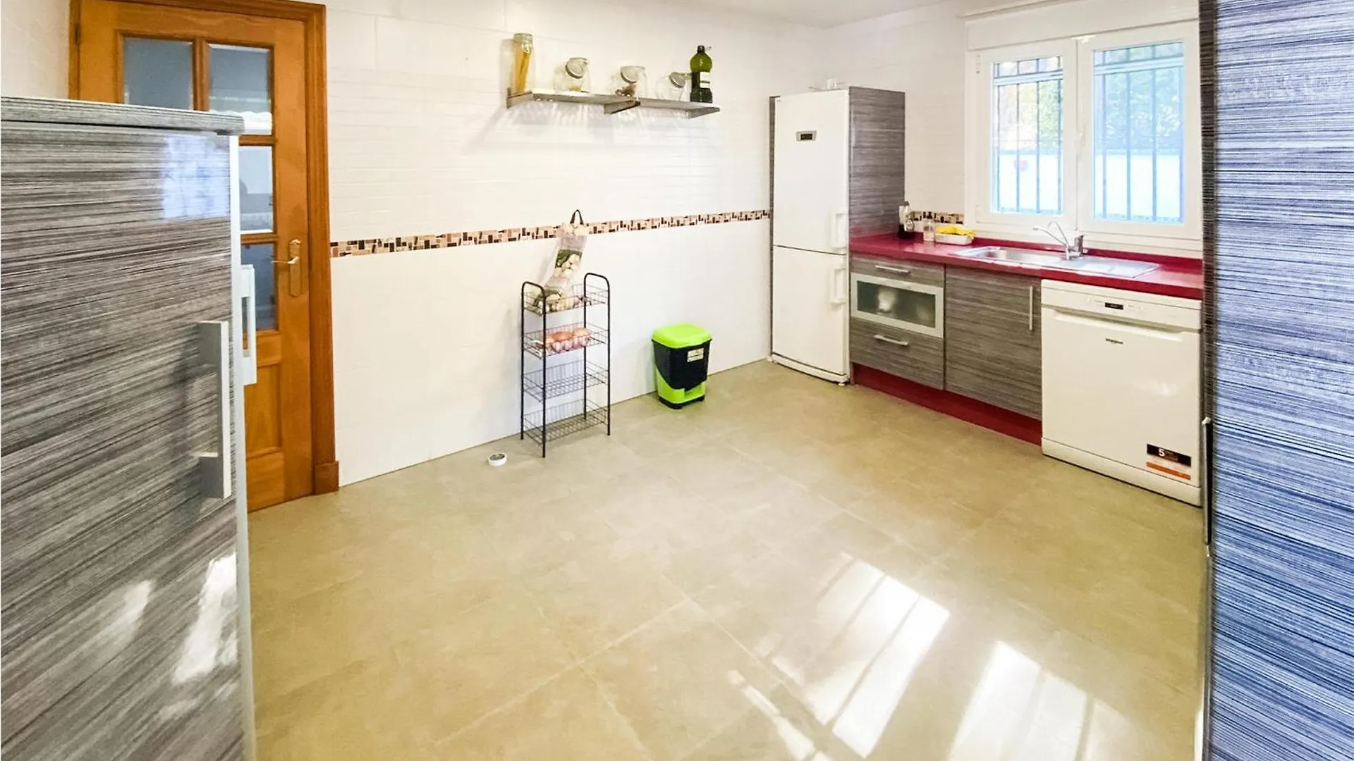 4 Bedroom Nice Home In Chiclana De La Fronter Chiclana de la Frontera