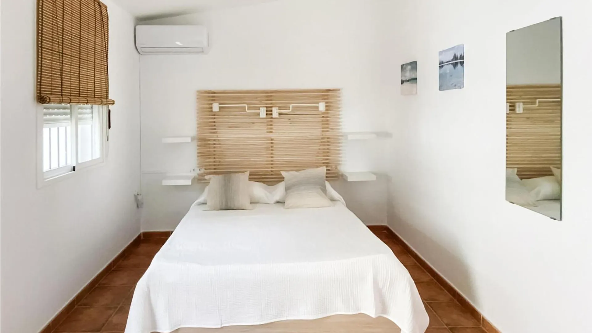 Holiday home 4 Bedroom Nice Home In Chiclana De La Fronter Chiclana de la Frontera